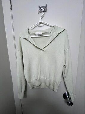 Aritzia mint wilfred sweater size XS